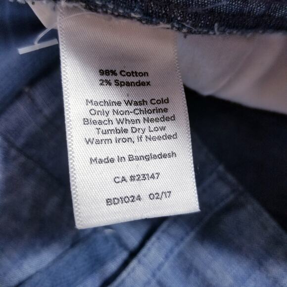 Talbots Blue Denim Mid rise Cropped Pants - Picture 12 of 12